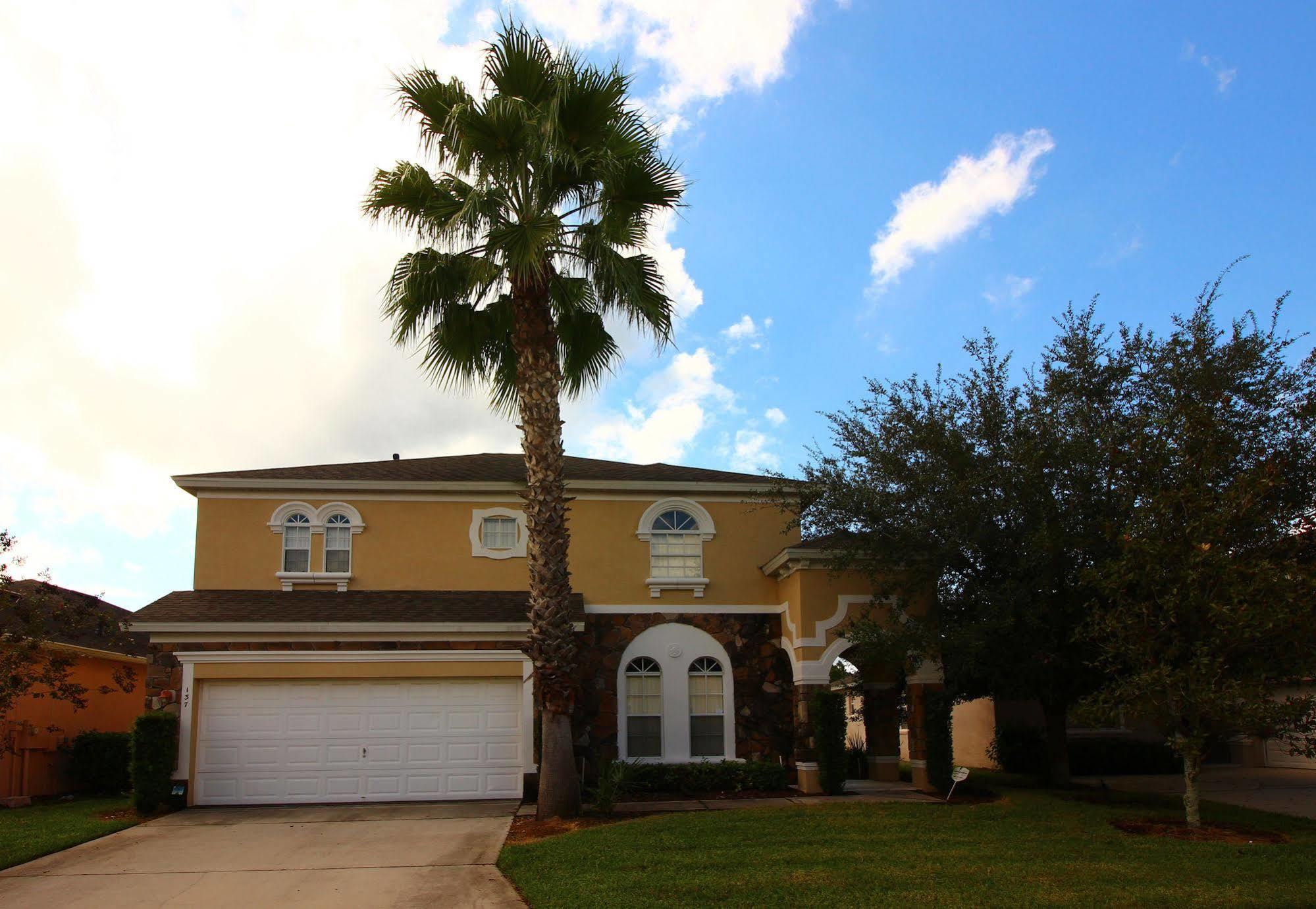 Amsun Pool Homes Four Corners Exterior photo